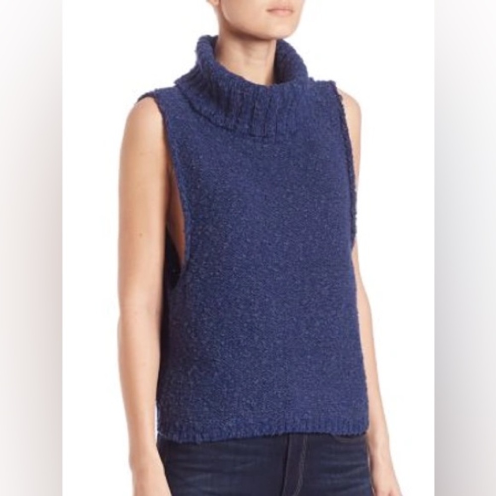 Free People. Little White Lies Sleeveless Sweater. Blue. Size Large.